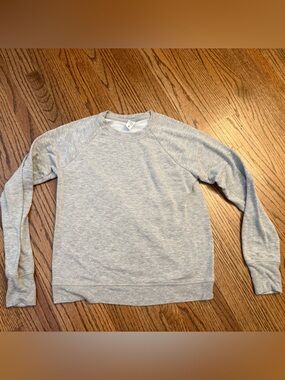 Athleta Girl Heather Gray Crewneck Sweatshirt Cross Back Detail Thumbholes L/12